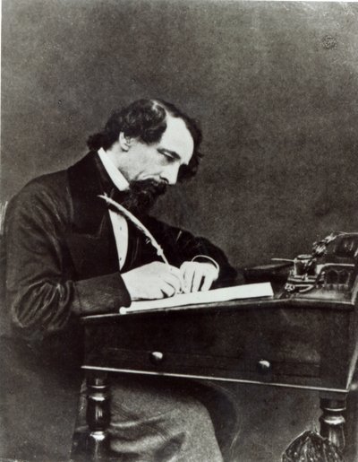 Charles Dickens (1812-70) aan zijn bureau, 1858 door Herbert Watkins